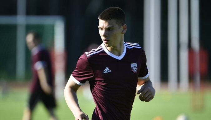 Gados jaunie Ontužāns un Tobers atgriežas Latvijas futbola izlases kandidātos