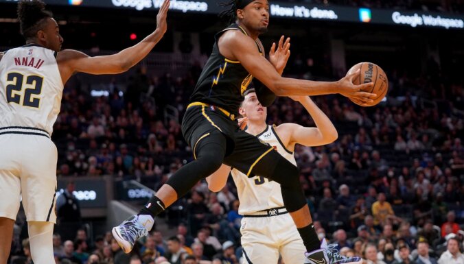 'Warriors', '76ers' un 'Timberwolves' sāk NBA izslēgšanas turnīru ar uzvarām
