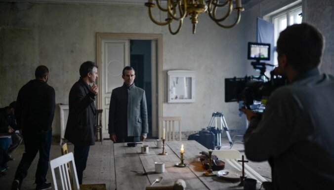 Latvijas kino sāk rādīt Sīmaņa filmu 'Pelnu sanatorija'