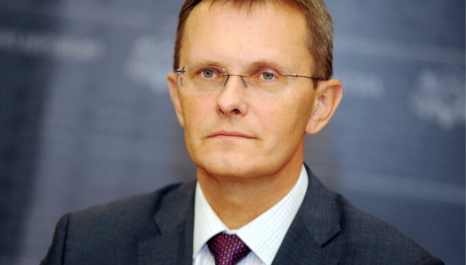 Dombrovskis 'uzmests', lai valdībā tiktu ZZS, apgalvo Vilks