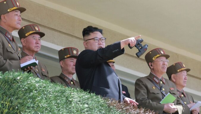 Ziemeļkoreja rada 'draudus mums visiem', uzsver ASV aizsardzības ministrs