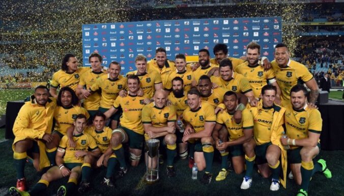 Austrālijas regbisti pirmo reizi triumfē Regbija čempionātā; Argentīna sensacionāli sakauj DĀR