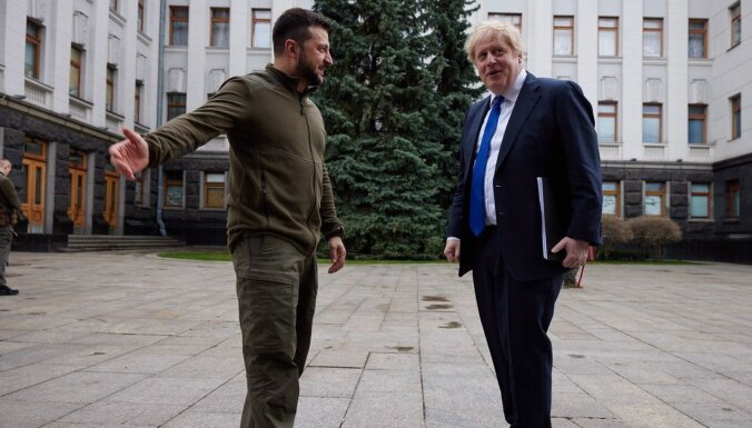Премьер-министр Великобритании Джонсон приехал в Киев