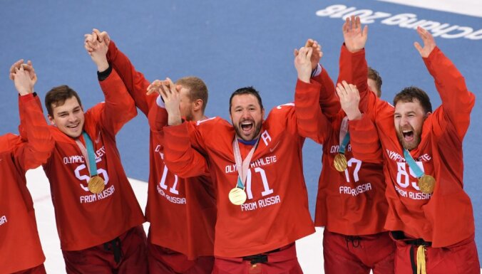 МОК защитил российских хоккеистов, спевших запрещенный гимн РФ на церемонии награждения