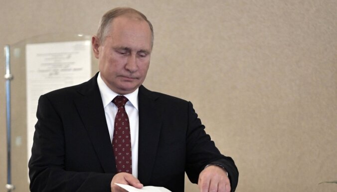 Krievijā tautas nobalsošana par konstitūcijas grozījumiem ieplānota 22. aprīlī
