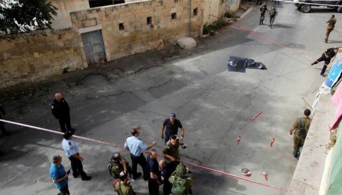 Palestīnietis sadur Izraēlas kareivi un tiek nošauts