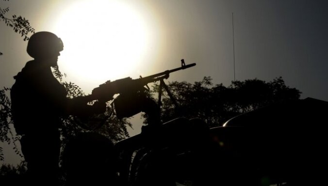 Uzbrukumā Helmandā nogalināti 10 afgāņu karavīri