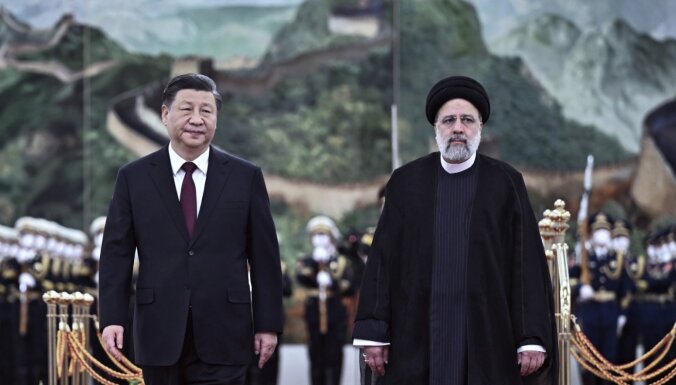 Pekina un Teherāna pieprasa Irānas sankciju atcelšanu