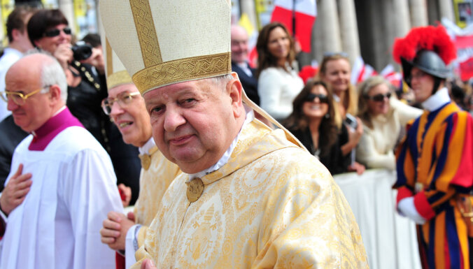 "Серый кардинал Ватикана": как педофильский скандал бьет по имиджу церкви и бросает тень на Иоанна Павла II