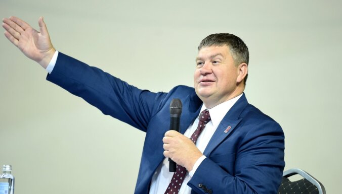 ФОТО: Калвитис переизбран президентом Латвийской федерации хоккея