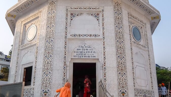 Zelta templis Indijā: greznības pārbagātība un vieta, kurā aizliegts fotografēt