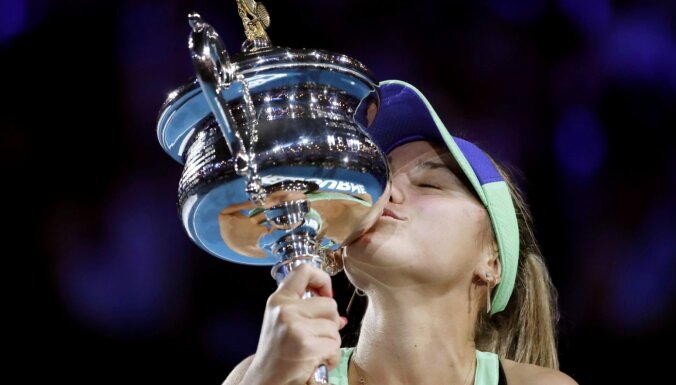 Amerikāniete Kenina kļūst par WTA gada spēlētāju