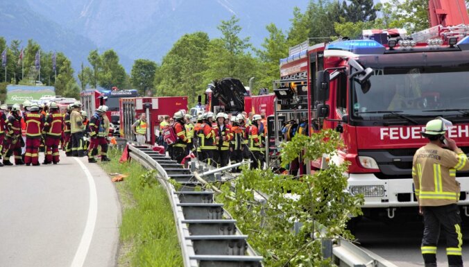Крушение поезда на юге Германии: четверо погибших, десятки пострадавших