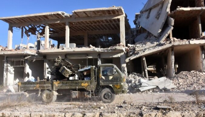 Sīrijas valdības spēki ieņēmuši vēl divus rajonus Alepo austrumdaļā