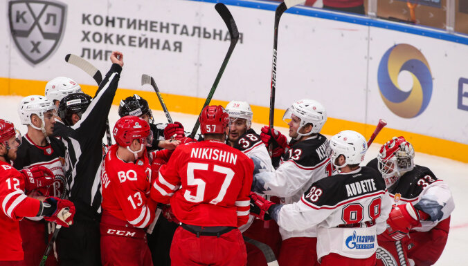Indrašim un Bukartam rezultatīvas piespēles zaudētās KHL spēlēs
