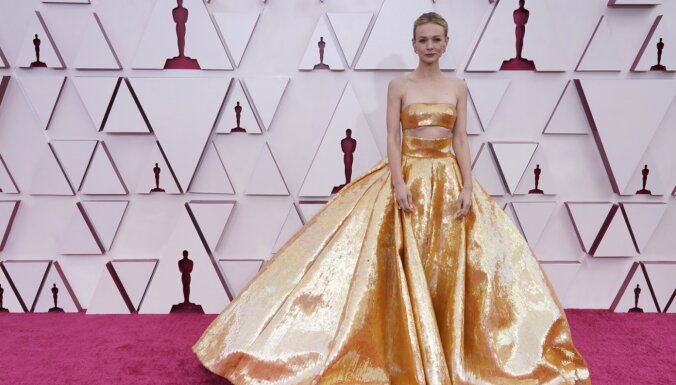 Foto: Desmit krāšņākās kleitas šā gada 'Oskaru' ceremonijā