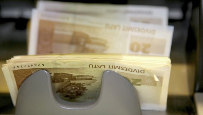 Поддавшийся панике Елгавский край возвращает деньги в Swedbank