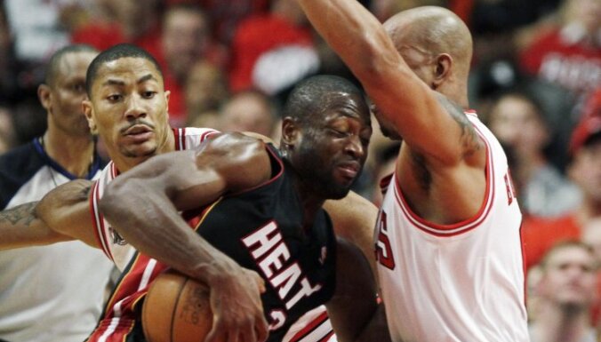 Maiami 'Heat' trešoreiz pēc kārtas uzvar 'Bulls' NBA Austrumu konferences finālā
