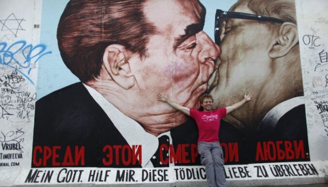 Vācija piemin 50.gadadienu kopš Berlīnes mūra izveidošanas
