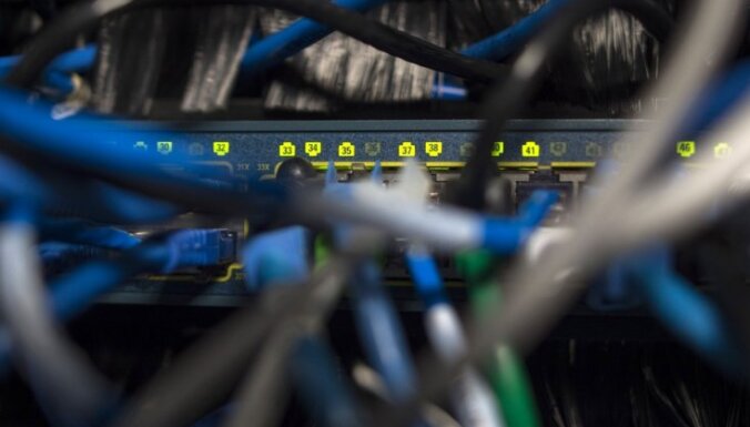 Украинские сайты перестали работать из-за мощной DDoS-атаки, Европа активирует международную киберкоманду