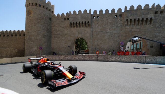 Azerbaidžānas 'Grand Prix' treniņus ar ātrākajiem laikiem uzsāk 'Red Bull'