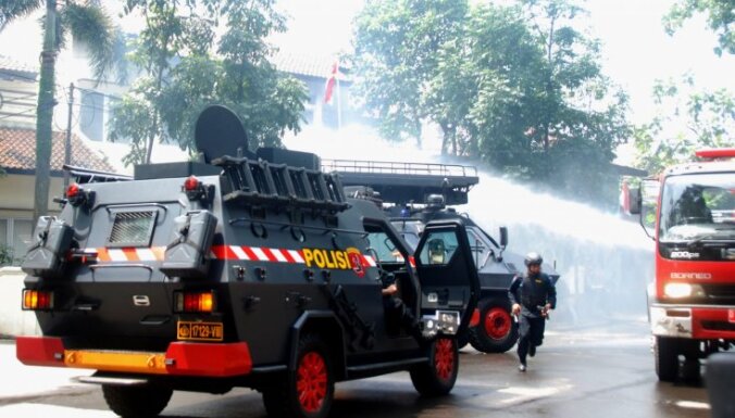 В Индонезии в правительственном здании взорвалась бомба из скороварки