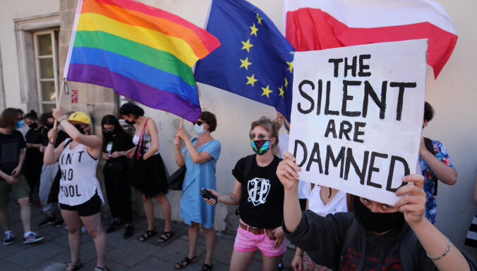 Польское воеводство отказалось от статуса "зоны, свободной от ЛГБТ"