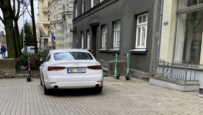 'Bezkaunīgie autovadītāji Rīgā': policija trīs gadījumos piemērojusi sodu
