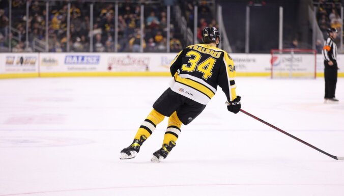 Tralmaks pagarina līgumu ar AHL vienību 'Bruins' līdz nākamās sezonas beigām