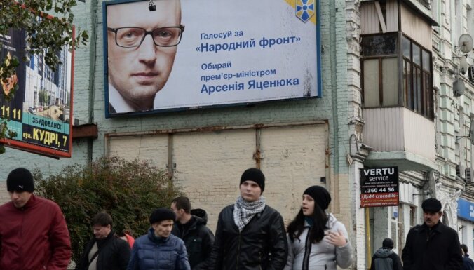 Ukraina parlamenta vēlēšanās sagaida provokācijas; Krievija pauž gatavību atzīt rezultātus