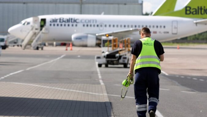 Valdība nolemj glābt 'airBaltic'; Fliku vēlas atlaist (plkst.20.05)