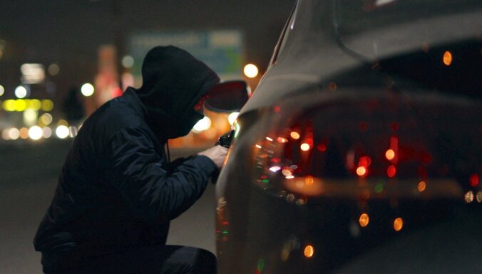 Детектив поневоле: автовладелица сама нашла свою украденную в Риге машину