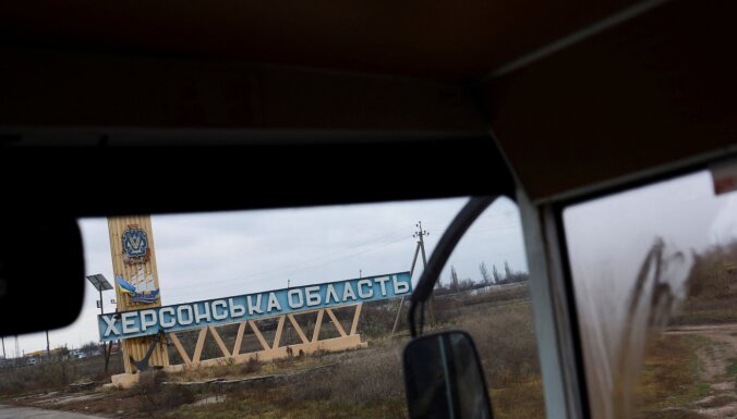 "Страшнее всего было, когда горел аэропорт". Как жители Чернобаевки пережили оккупацию и что думают о мемах