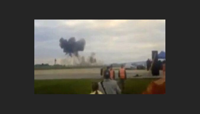 Aiovas štatā aviošova laikā avarējusi lidmašīna; pilots miris