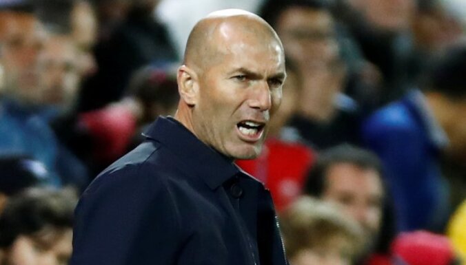 Zidāns ieplānojis pamatīgu tīrīšanu 'Real Madrid' rindās
