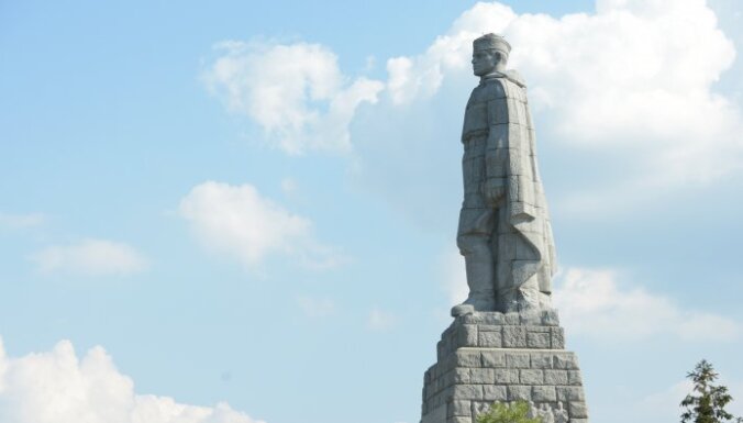 В Болгарии снова осквернили памятник "Алеша"
