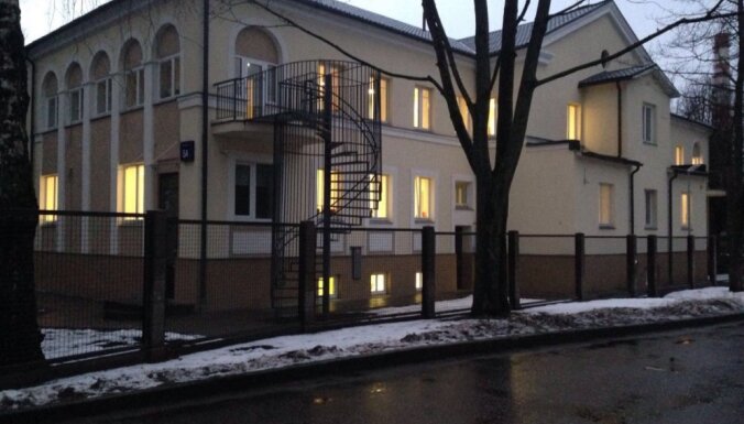Būdiņa pret pili – renovēts pašvaldības bērnudārzs 'Ābelīte'; vieta kā izsūtījums Rīgas centrā dzīvojošajiem?