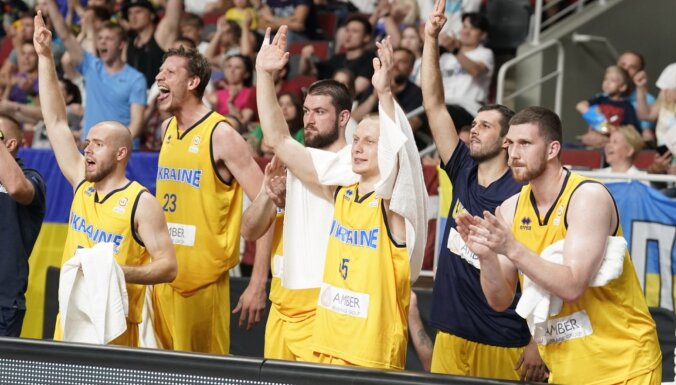Bagatska vadītā Ukrainas basketbola izlase pārbaudes spēlē uzvar Poliju