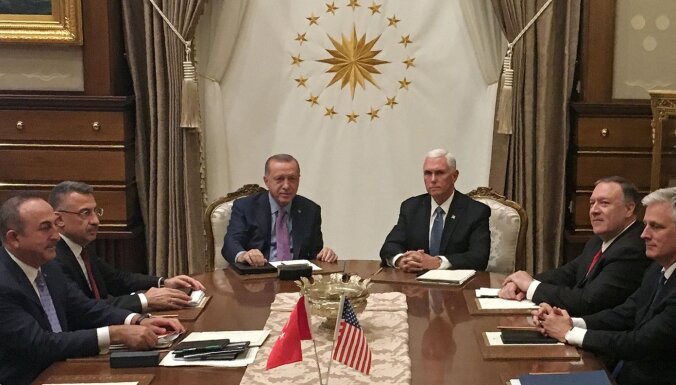 США и Турция договорились о приостановке турецкой операции в Сирии
