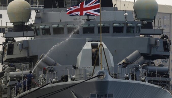 Lielbritānija nosūtīs piecus karakuģus uz Baltijas jūru