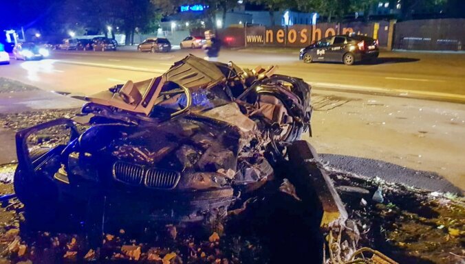 Трагедия на ул. Даугавгривас: водитель BMW увидел полицию и увеличил скорость