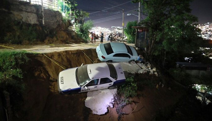 Стихийное бедствие в Мексике: десятки человек погибли в результате землетрясения и наводнений