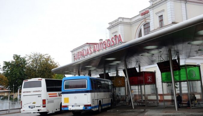 Больной Covid-19 в четверг ехал в автобусе Лиепая - Рига