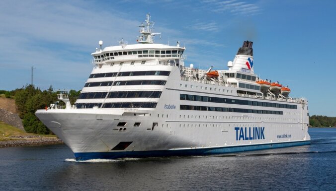 No Rīgas uz Stokholmu ar lidmašīnu. 'Tallink' prāmju kustību pagaidām neplāno atsākt
