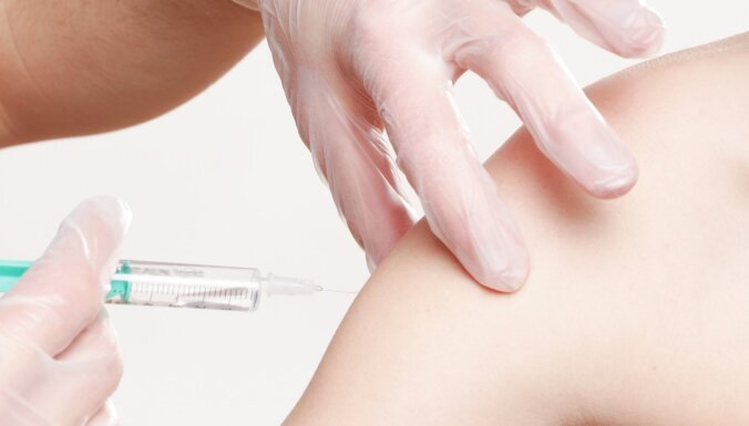 Адаптированными вакцинами от Covid-19 за месяц привито 24 502 человека
