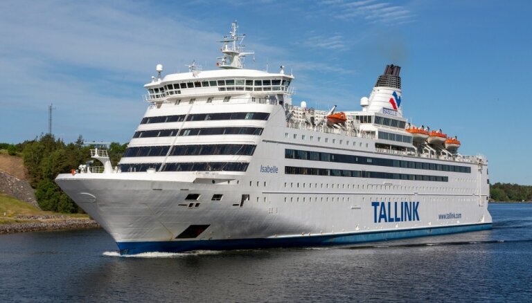 'Tallink' prāmī 'Isabelle' izmitinās kara bēgļus; maršruts Rīga-Stokholma paliks slēgts
