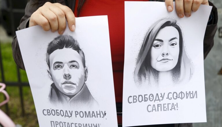 Мать Софьи Сапеги сообщила о продлении домашнего ареста дочери