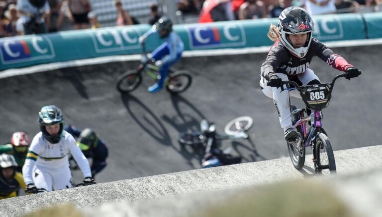 Astoņi Latvijas BMX sportisti Kolumbijā turpinās Pasaules kausa sezonu