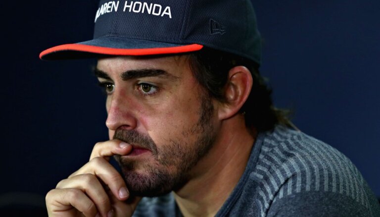Alonso vēl nav izlēmis, kur turpinās karjeru
