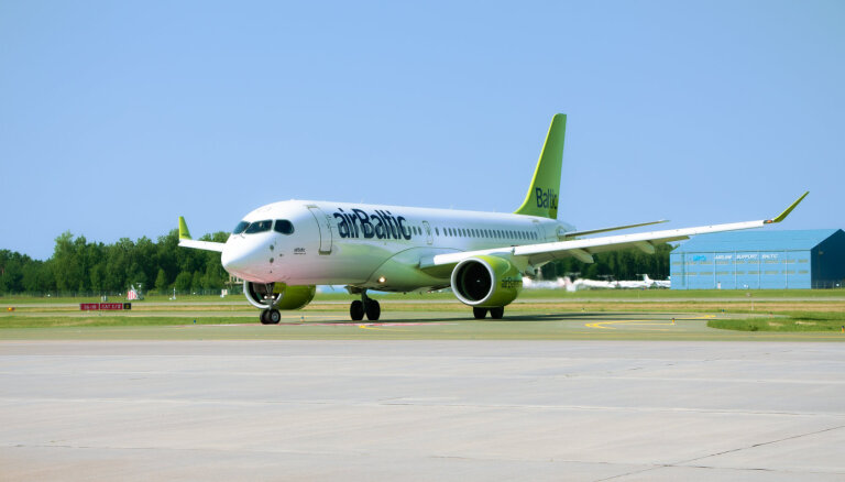 'airBaltic' domā par jaunām lidmašīnām. Kad tā atgūs savus 'Airbus', kas iznomāti citiem?